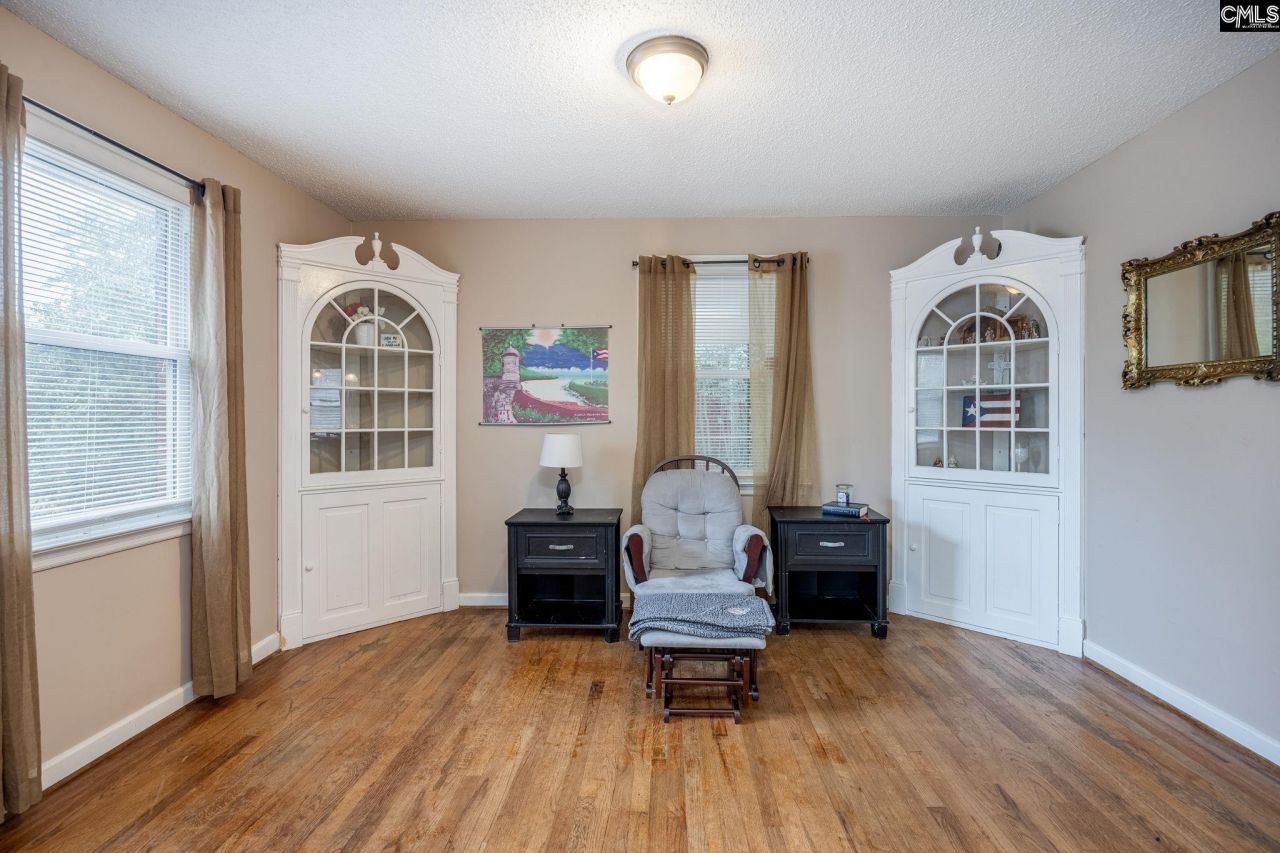 924 Bakersfield Road Photo 6