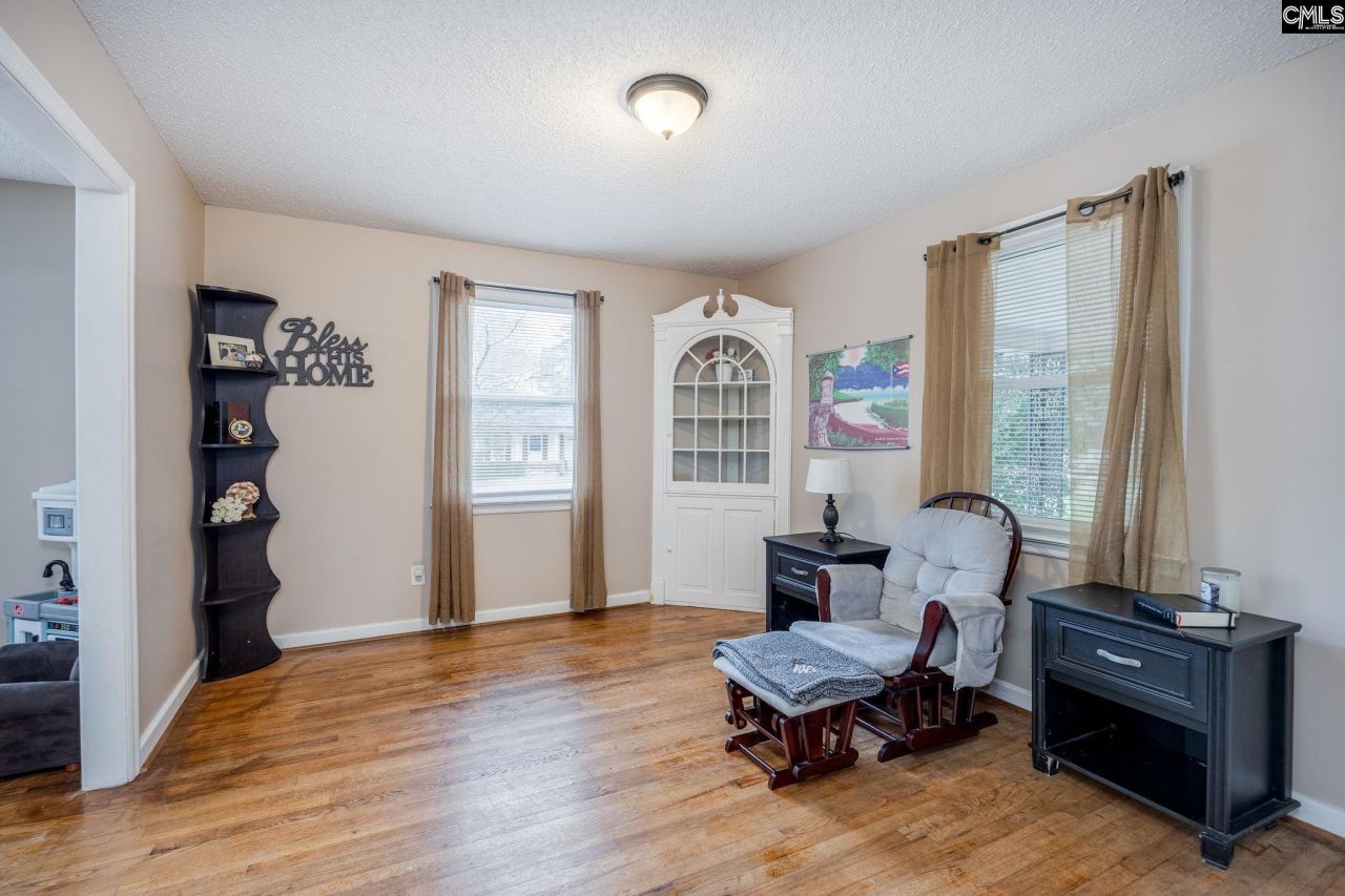 924 Bakersfield Road Photo 7