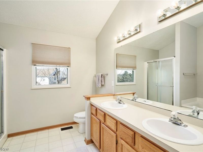 804 Stone Circle Drive, Copley, OH 44320 Photo 14