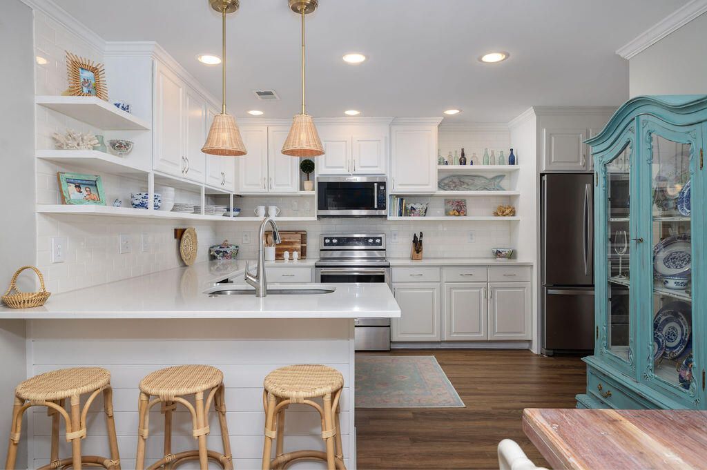 741 Veron Place Photo 11