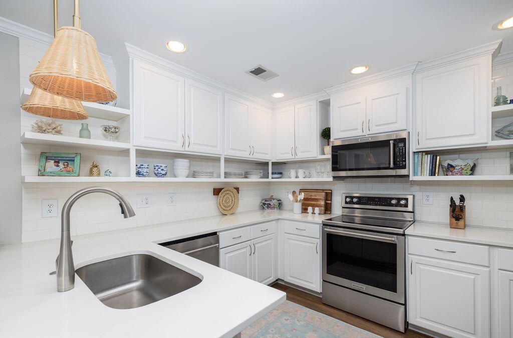 741 Veron Place Photo 13