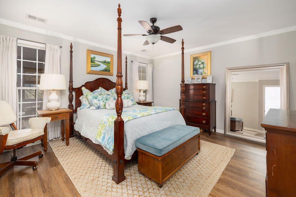 741 Veron Place Photo 18