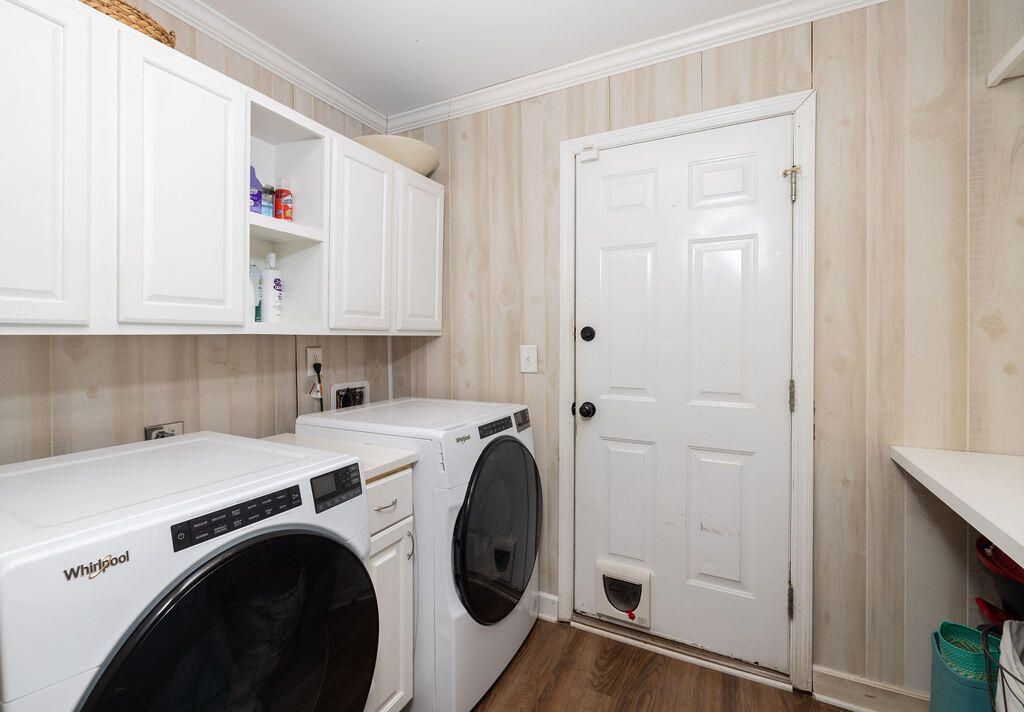 741 Veron Place Photo 24