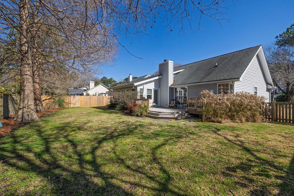 741 Veron Place Photo 31