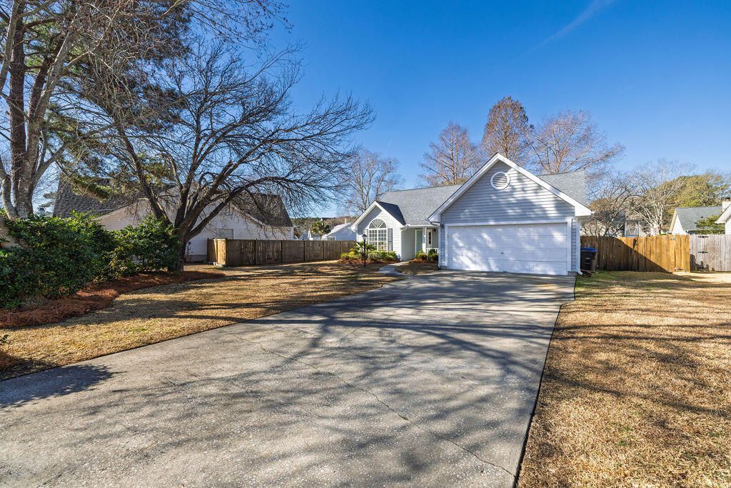 741 Veron Place Photo 34