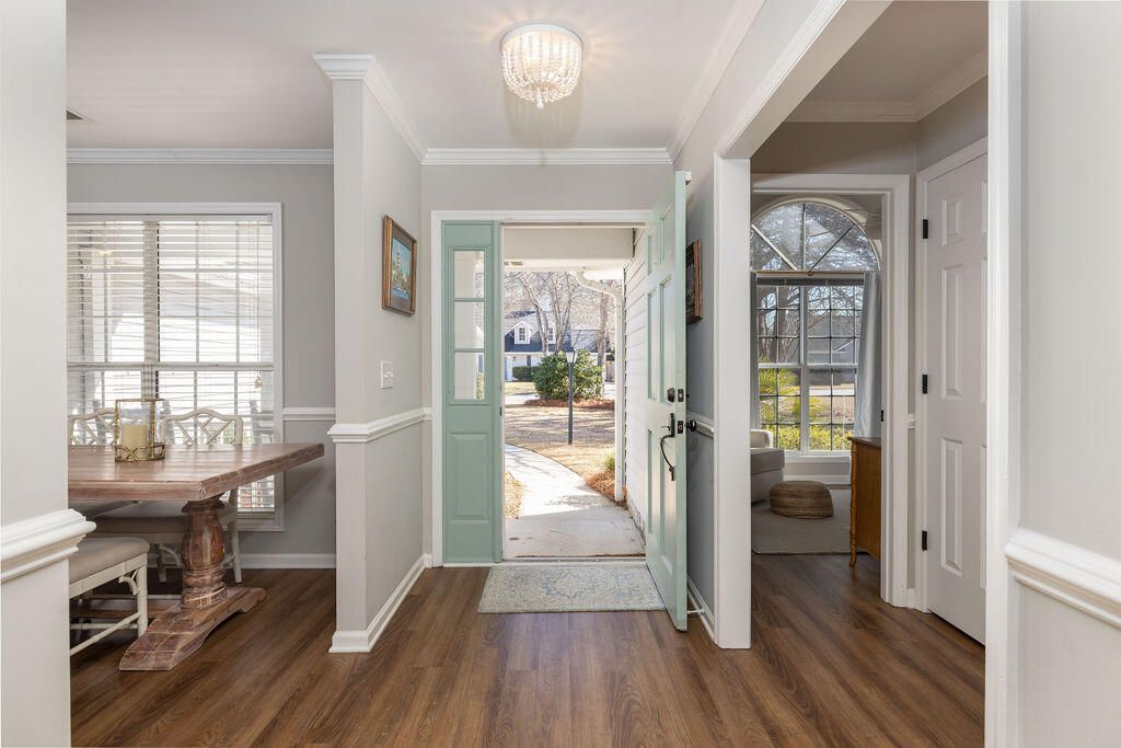 741 Veron Place Photo 9