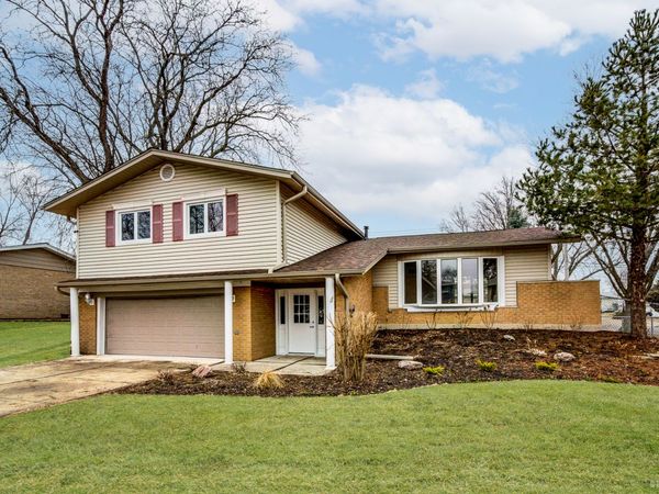 15118 Hillside Avenue, Oak Forest, IL 60452