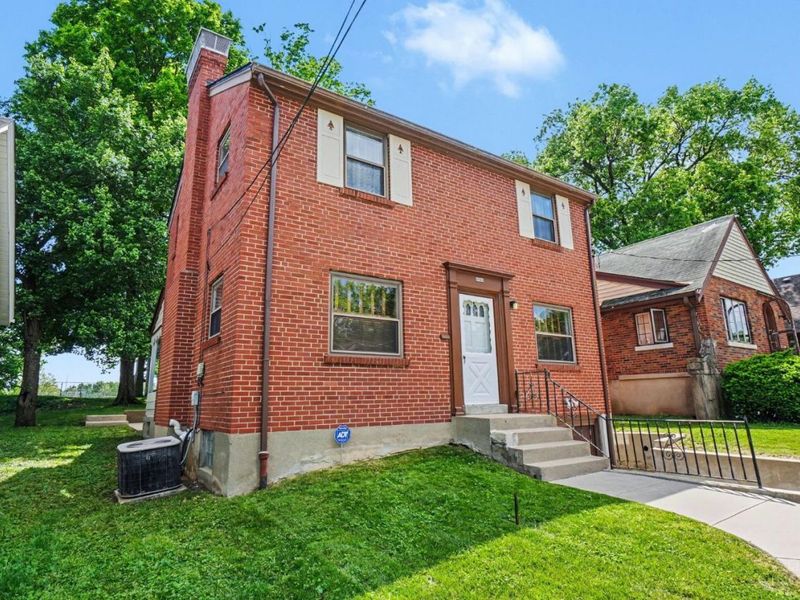 3505 Rosecliff Drive, Cincinnati, OH 45205 Photo 2
