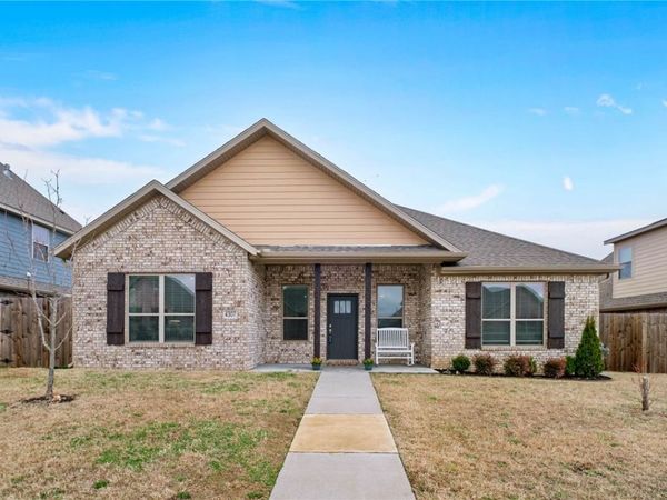 4307 Pawhuska Street, Bentonville, AR 72713