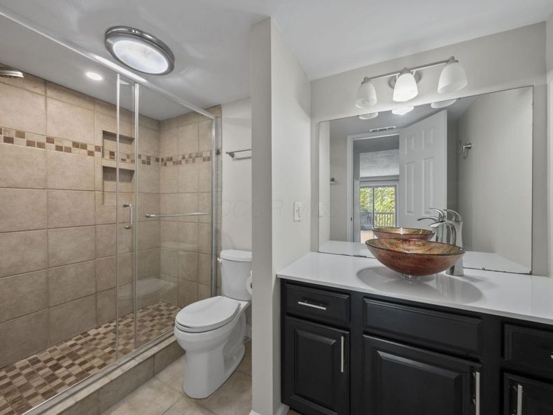 1324 Lake Shore Drive , Unit B, Columbus, OH 43204 Photo 25