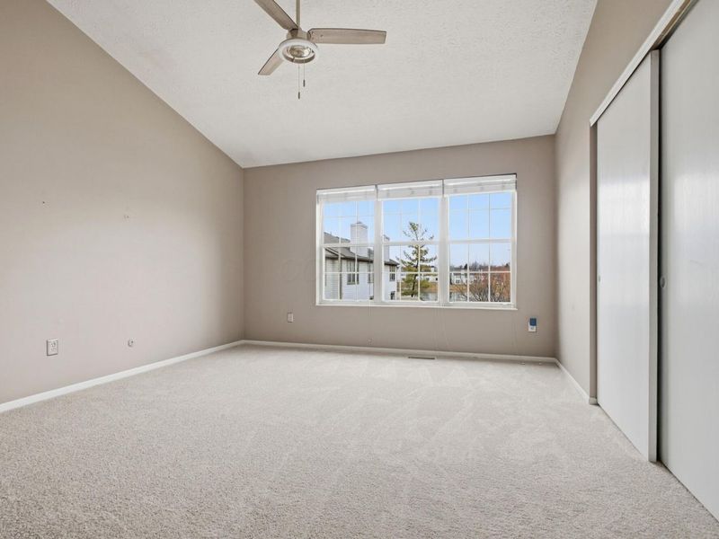 5874 Aqua Bay Drive , Columbus, OH 43235 Photo 12