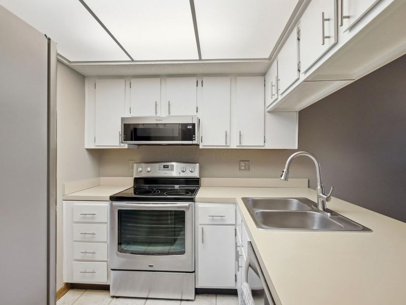 5874 Aqua Bay Drive , Columbus, OH 43235 Photo 5