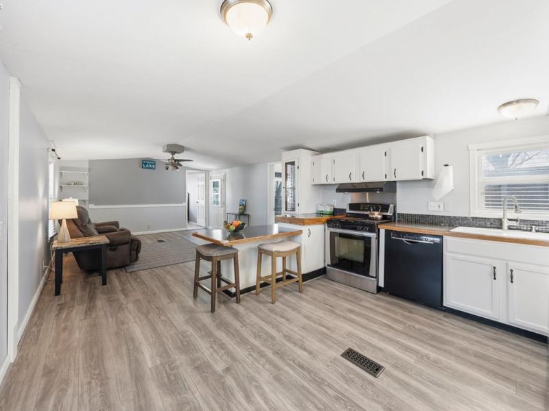 164 Driftwood Drive, Port Clinton, OH 43452 Photo 14