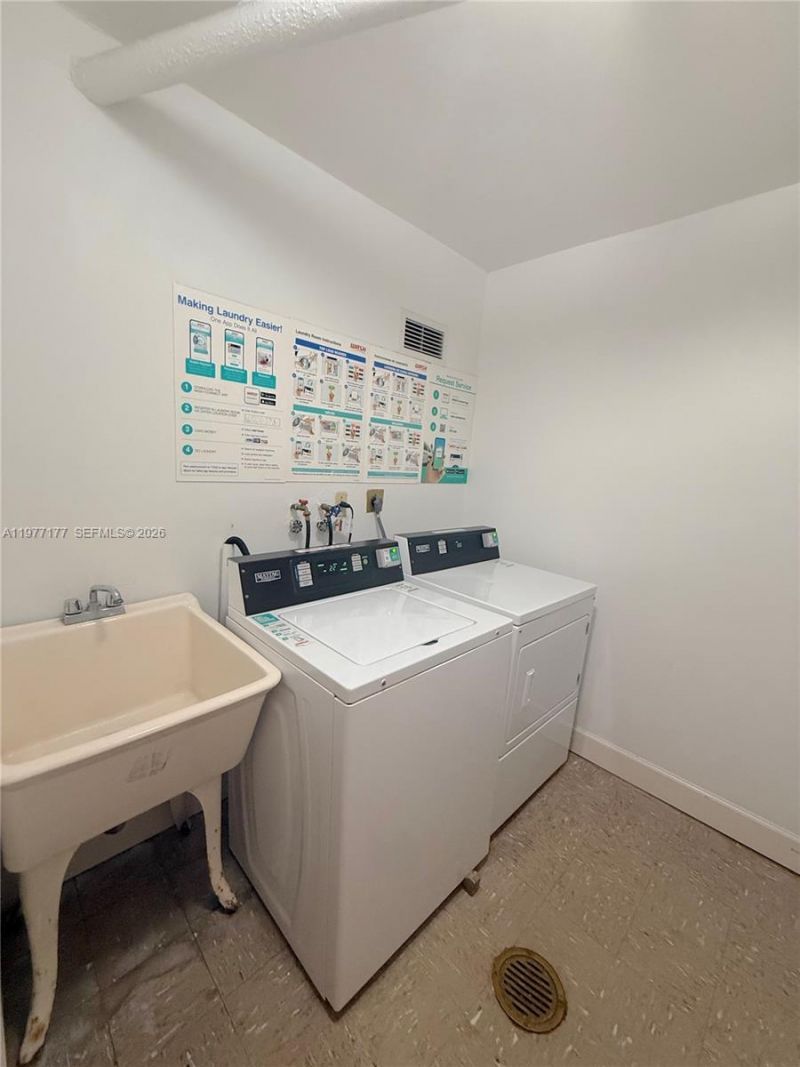 5750 Collins Ave , Unit 6G, Miami Beach, FL 33140 Photo