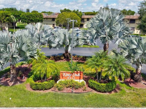 7985 SW 86th St, Unit 432, Miami, FL 33143