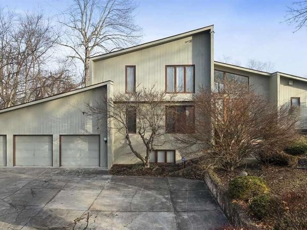 608 Putter Point, Terre Haute, IN 47802