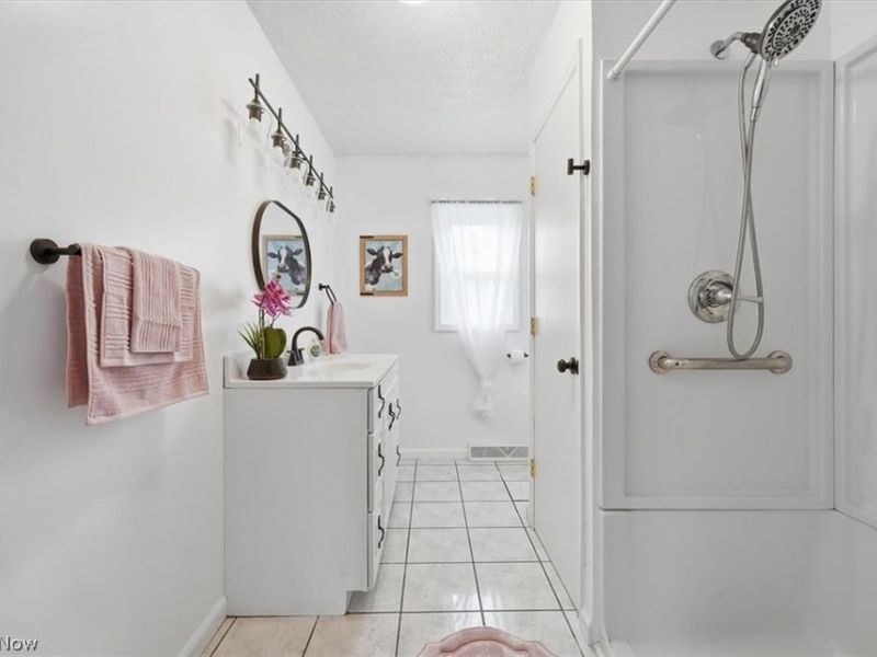 4866 Lovers Lane, Ravenna, OH 44266 Photo 10