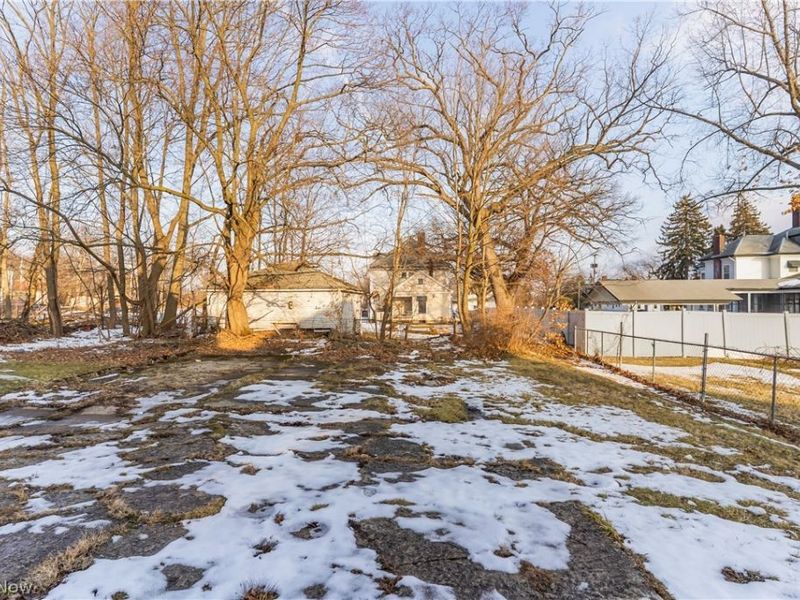 827 Michigan Avenue, Youngstown, OH 44504 Photo 7