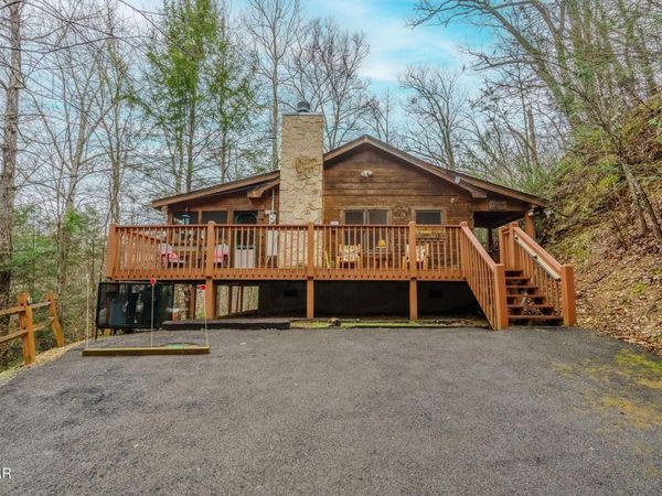 4320 Carolina Cove Way, Pigeon Forge, TN 37863