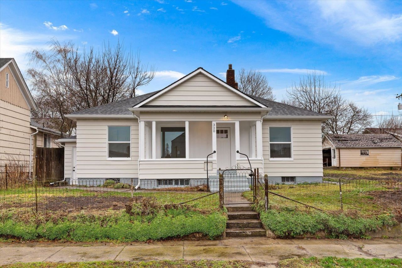 320 S Crosby St, Tekoa, WA 99033 Main Photo