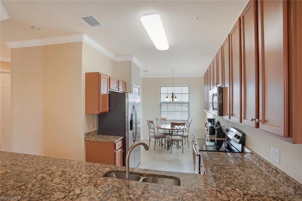 9731 Acqua Ct, Unit 531, Naples, FL 34113 Photo