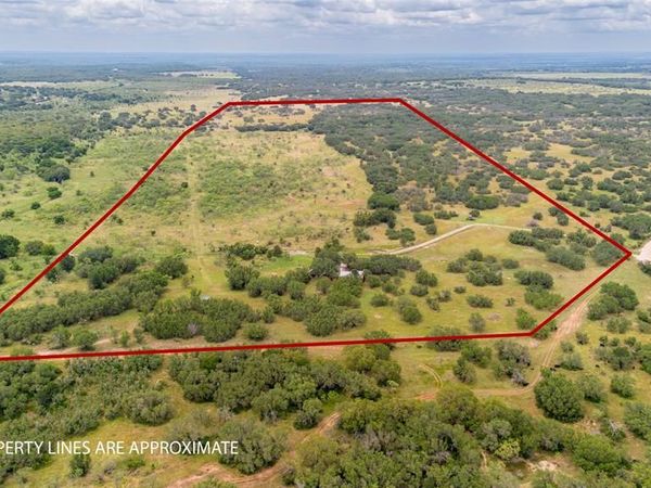 400 County Road 186 , De Leon, TX 76444