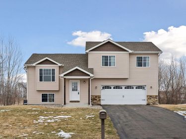 411 65th Street SW, Waverly, MN 55390