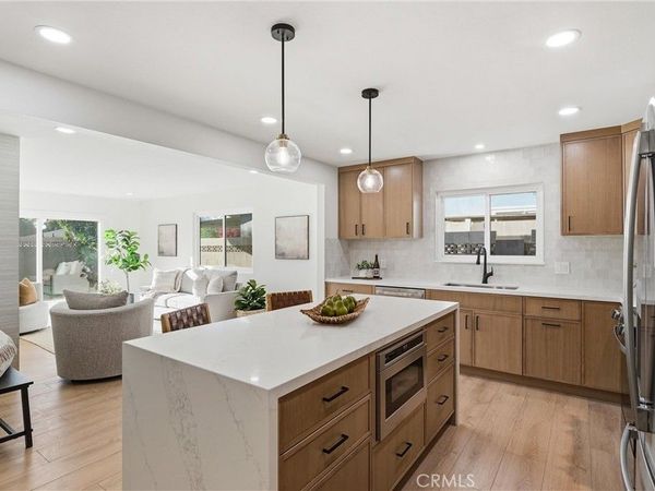 2320 N Hathaway Street , Santa Ana, CA 92705