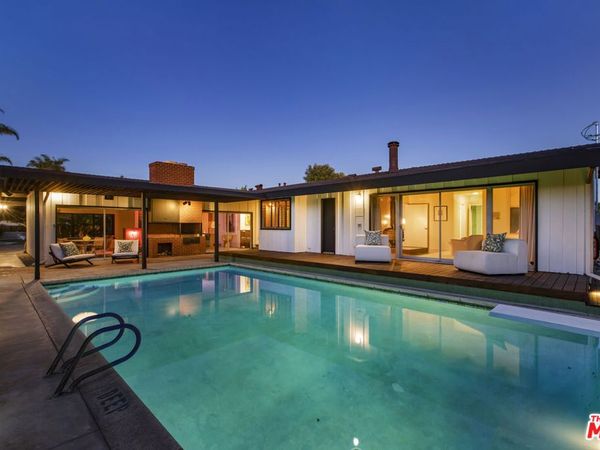 9440 Gallatin Road, Downey, CA 90240