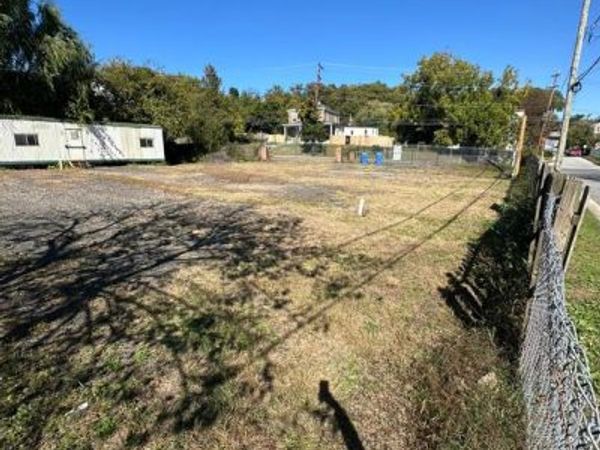 5927 CENTRAL AVENUE, CAPITOL HEIGHTS, MD 20743