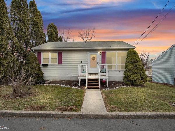 319 N UNION STREET, HUMMELSTOWN, PA 17036