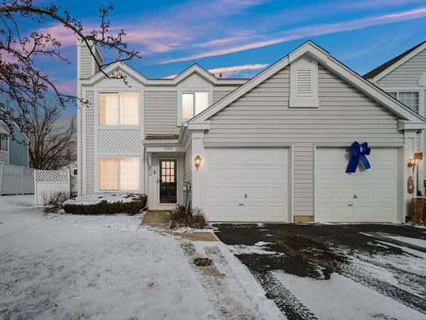 369 Gregory Street , Aurora, IL 60504