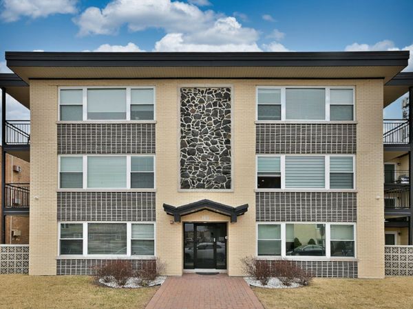 3045 N Paris Avenue, Unit 203, River Grove, IL 60171