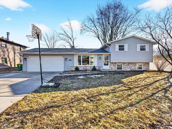 2610 VICKI LANE, Green Bay, WI 54311