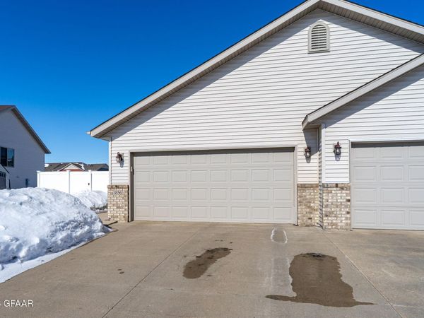 1856 38TH Avenue S, Grand Forks, ND 58201