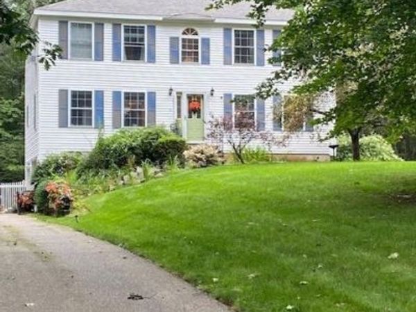 8 Hemlock St, Paxton, MA 01612