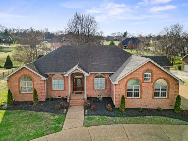 514 Lexington Dr, Lebanon, TN 37087