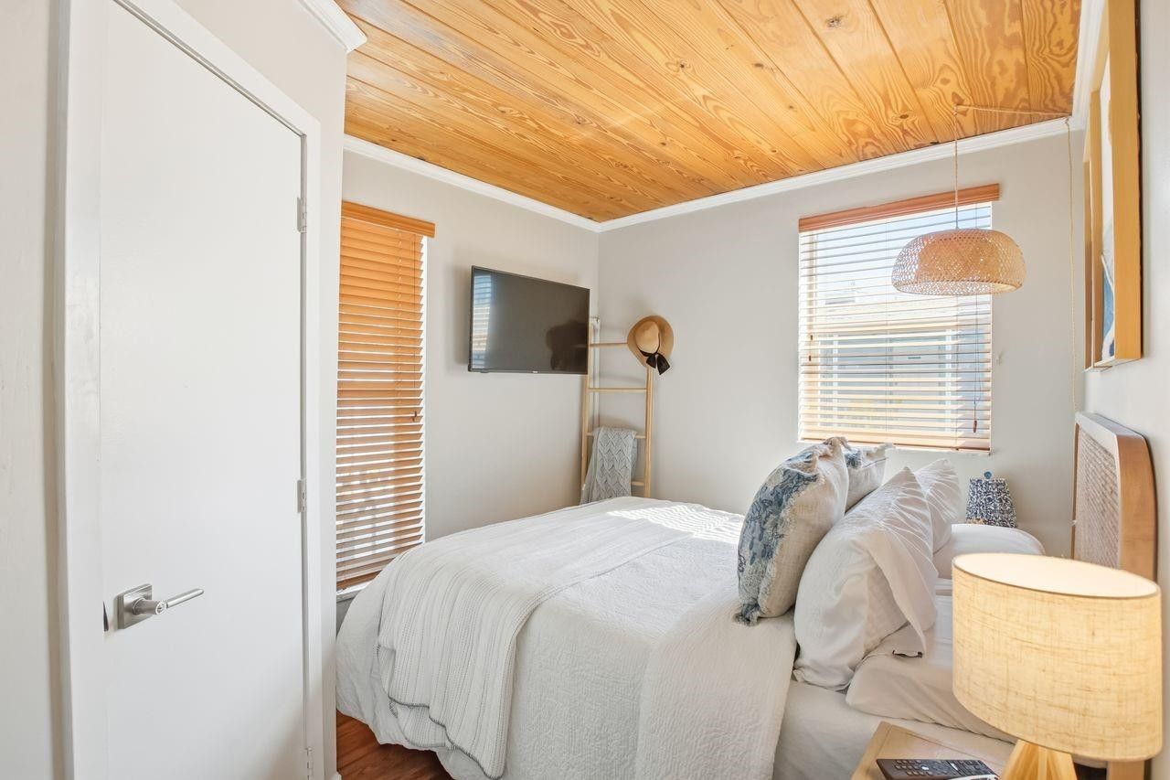 310 Harrison Street, Unit 102E, Hollywood, FL 33019 Photo