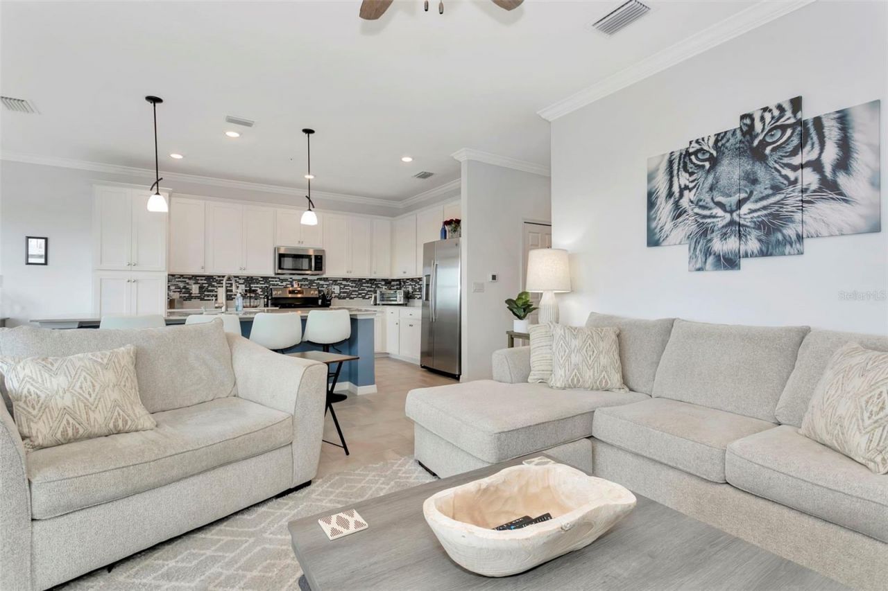 18028 Gawthrop Drive, Unit 402, Bradenton, FL 34211 Photo