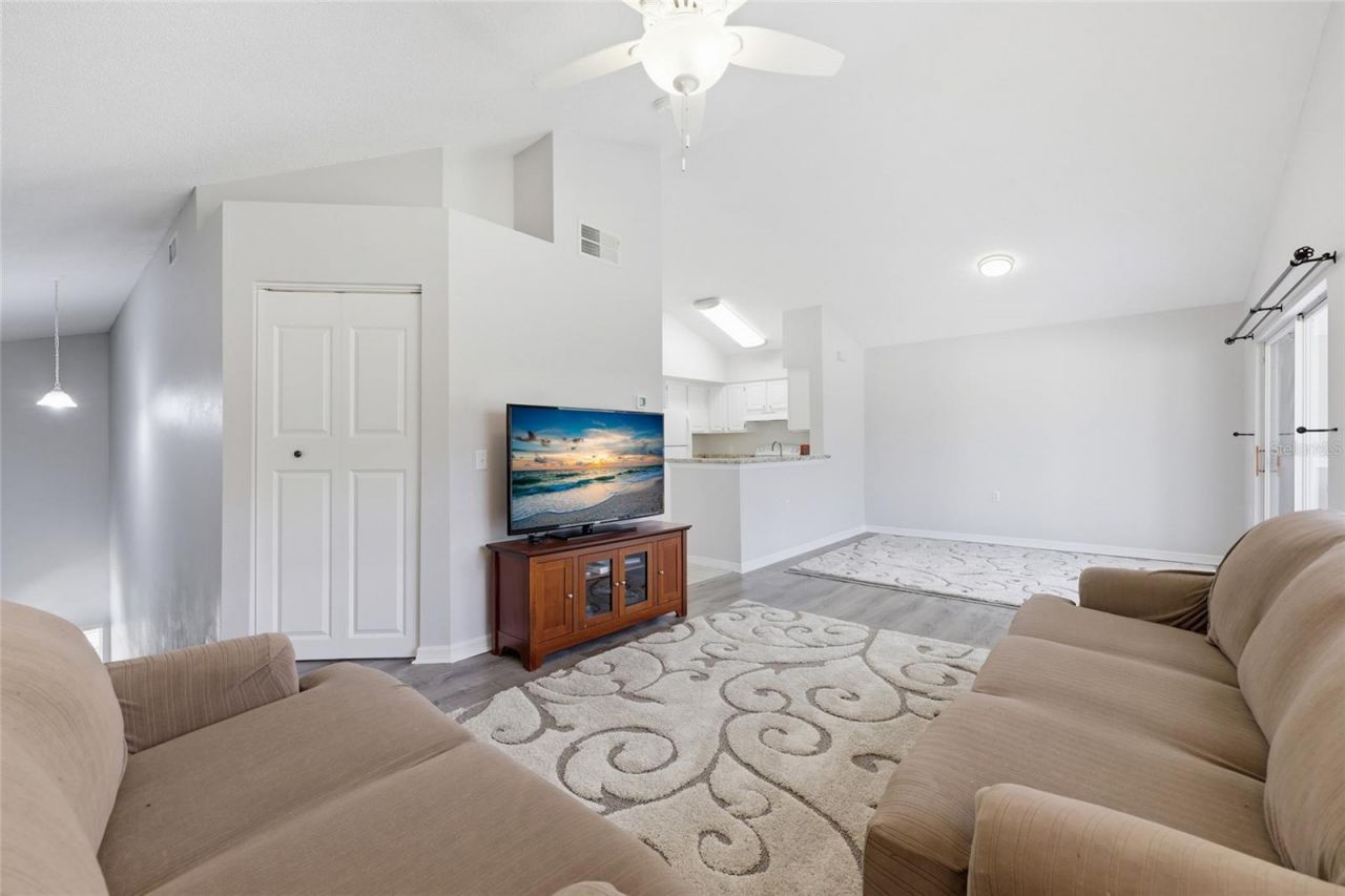 10000 SW 52nd Avenue, Unit 186, Gainesville, FL 32608 Photo
