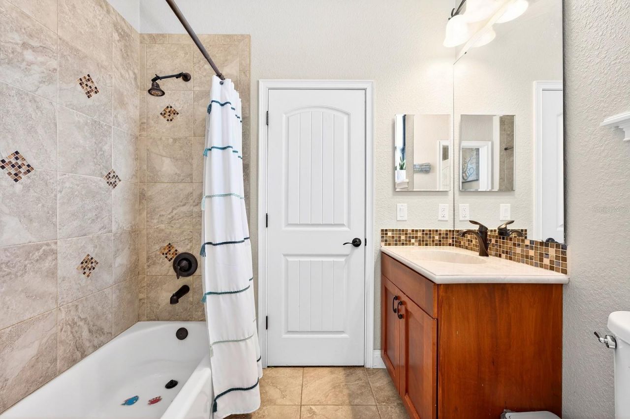 27324 Grand Oak Lane, Tavares, FL 32778 Photo