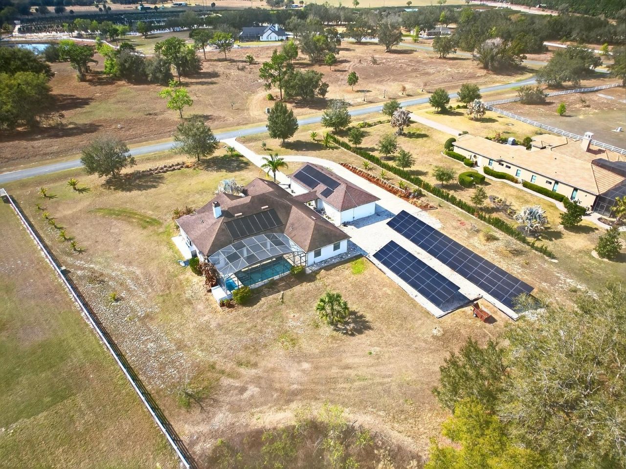 27324 Grand Oak Lane, Tavares, FL 32778 Photo