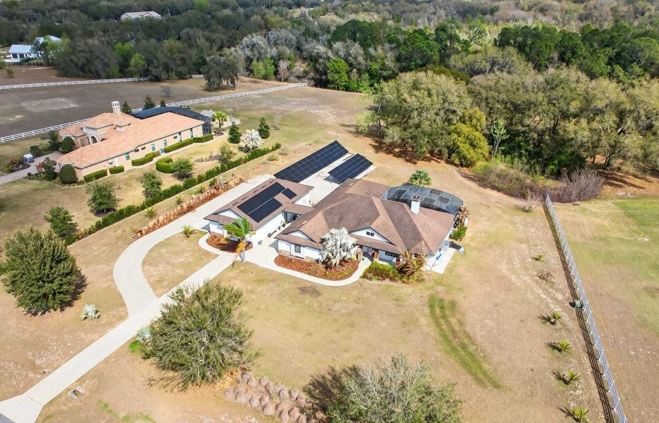 27324 Grand Oak Lane, Tavares, FL 32778 Photo