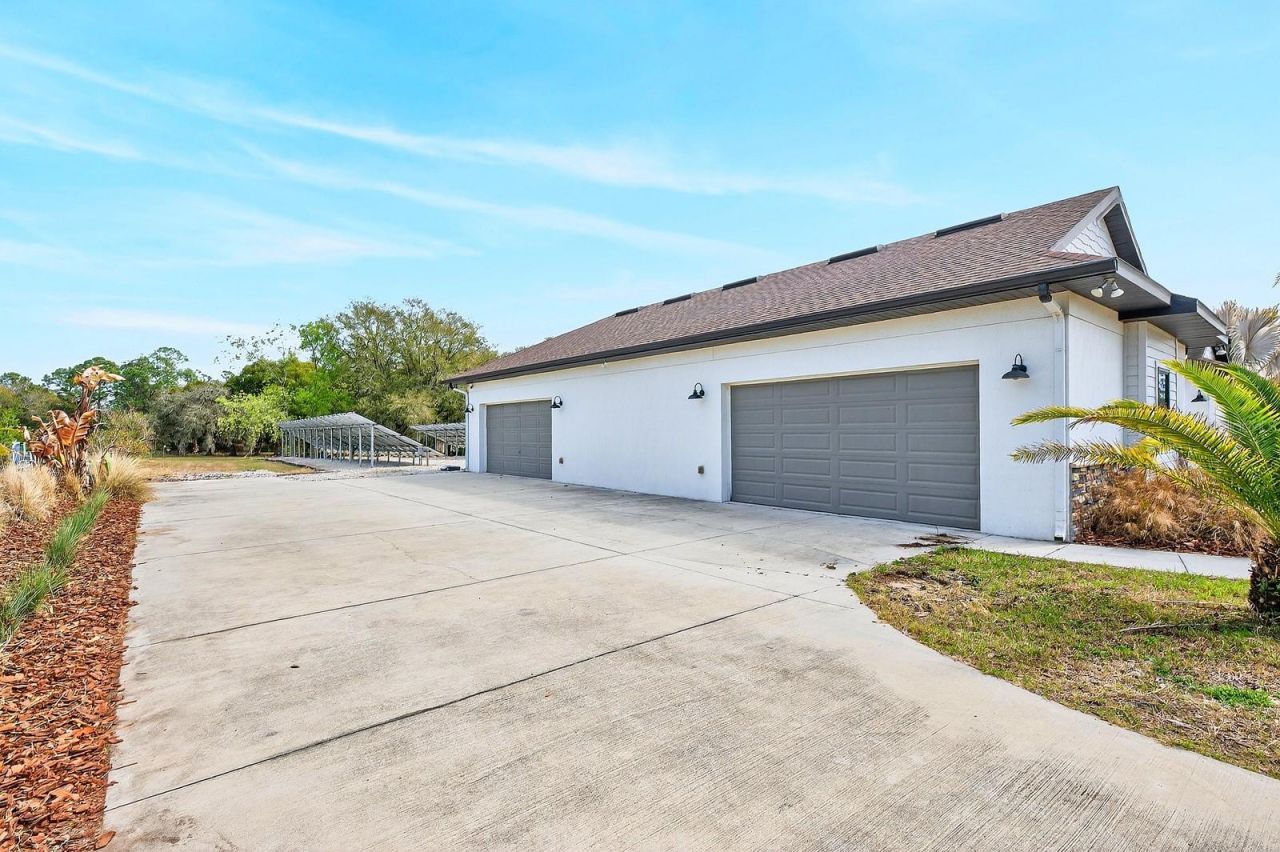 27324 Grand Oak Lane, Tavares, FL 32778 Photo