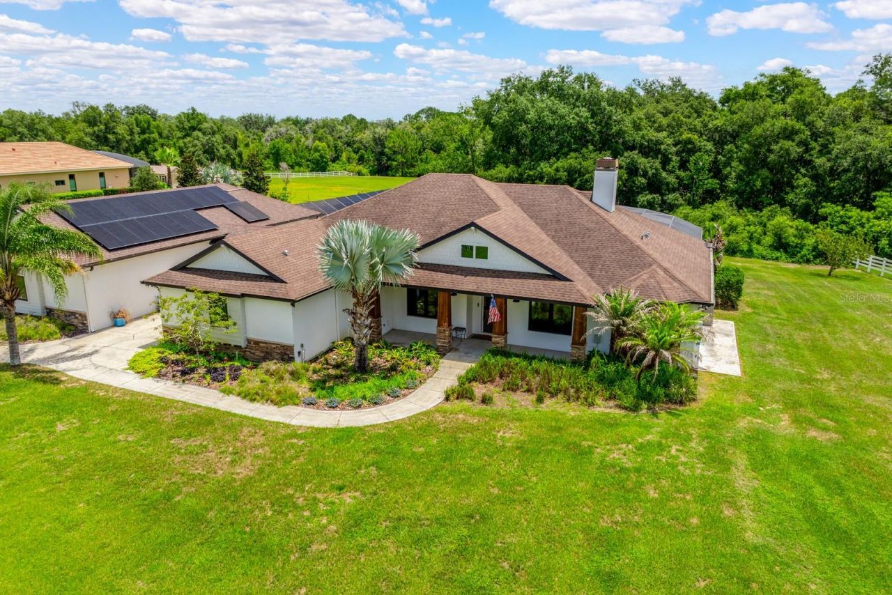 27324 Grand Oak Lane, Tavares, FL 32778 Photo