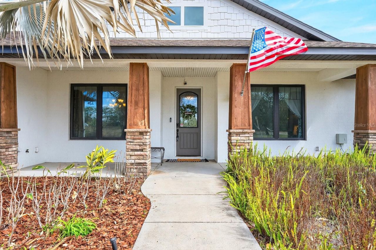 27324 Grand Oak Lane, Tavares, FL 32778 Photo