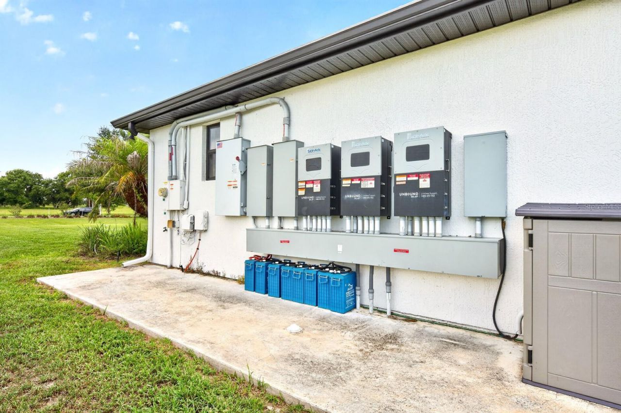 27324 Grand Oak Lane, Tavares, FL 32778 Photo