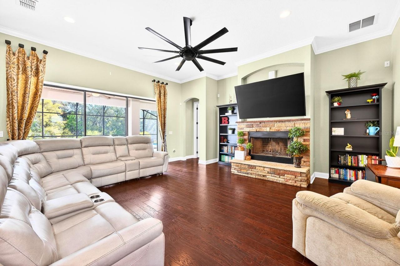 27324 Grand Oak Lane, Tavares, FL 32778 Photo