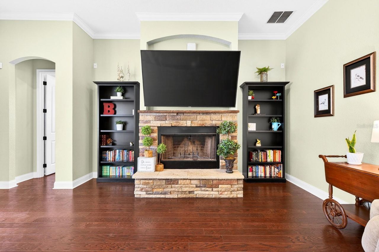 27324 Grand Oak Lane, Tavares, FL 32778 Photo