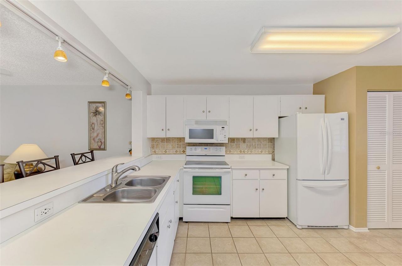 129 Wild Palm Drive , Unit D, Bradenton, FL 34210 Photo